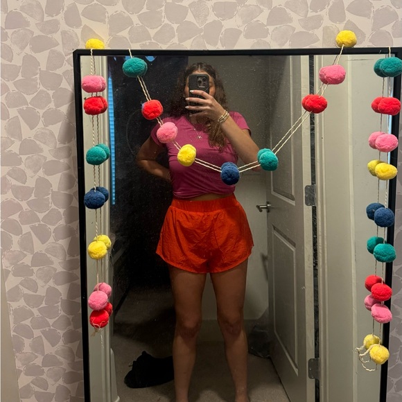 DAILY DRILLS ORANGE SHORTS - Picture 6 of 7